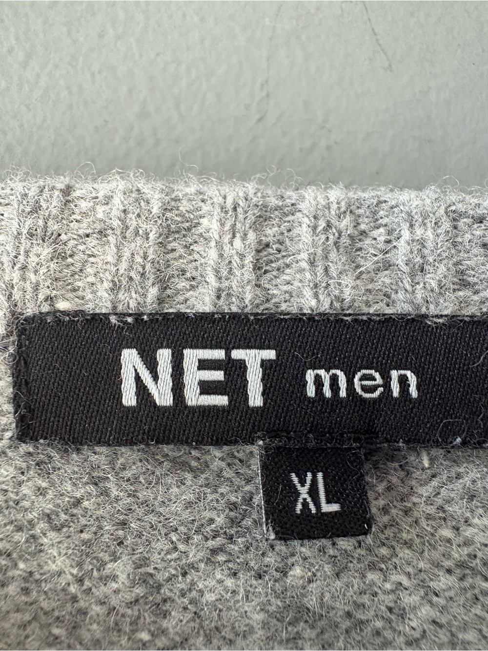 NET Men Gray Striped V-Neck Knit Sweater XL, Lambs Wool Blend - Picture 3 of 6